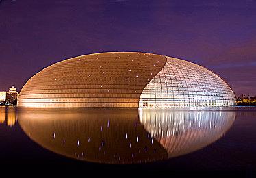 微软发布新的Xbox 20周年和Xbox Sphere服装系列